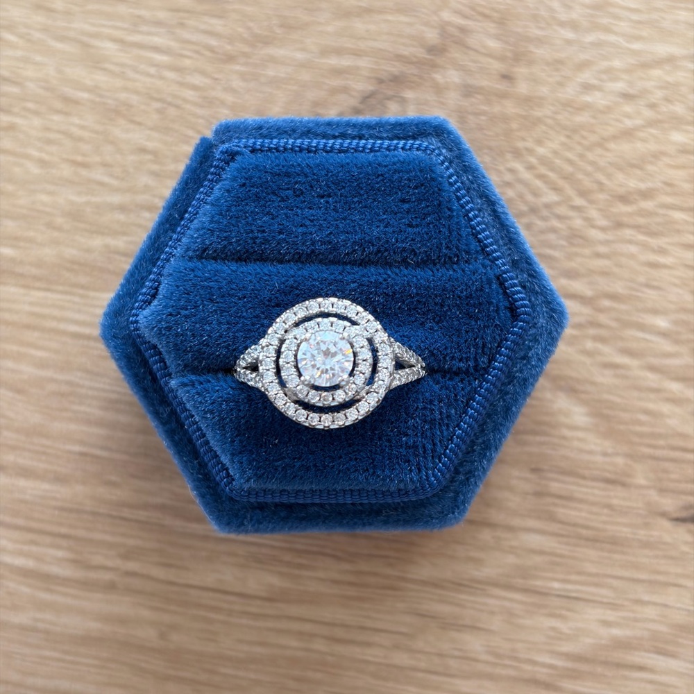 Elegant Silver Diamond Ring